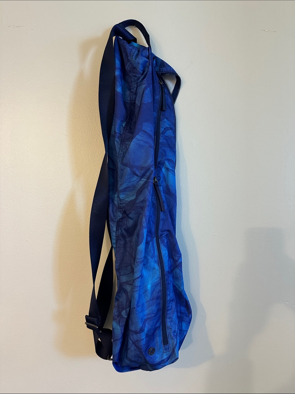 lululemon athletica Blue Patterned Yoga Mat/Bag